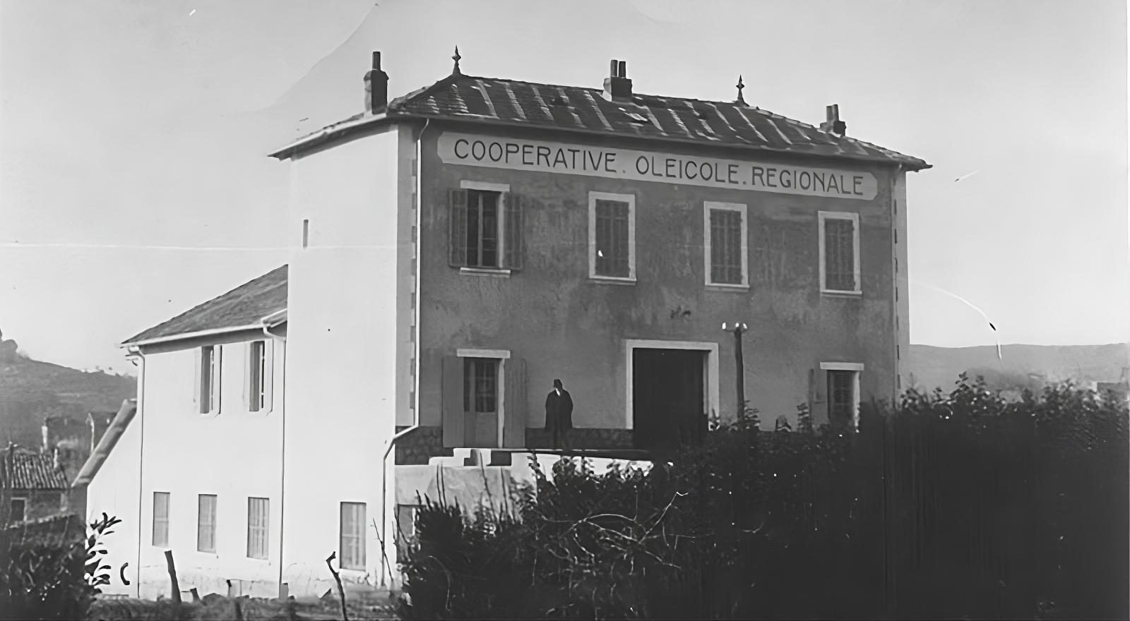 ancienne-coop-avant-1944-transformed