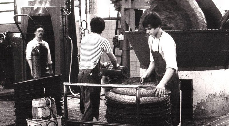 meules-et-scourtins-moulin-olivette-1984